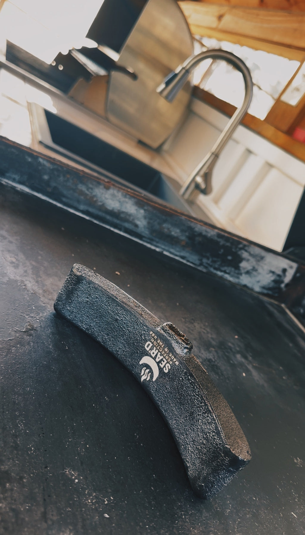 Side-Searing Cast Iron Grill Press