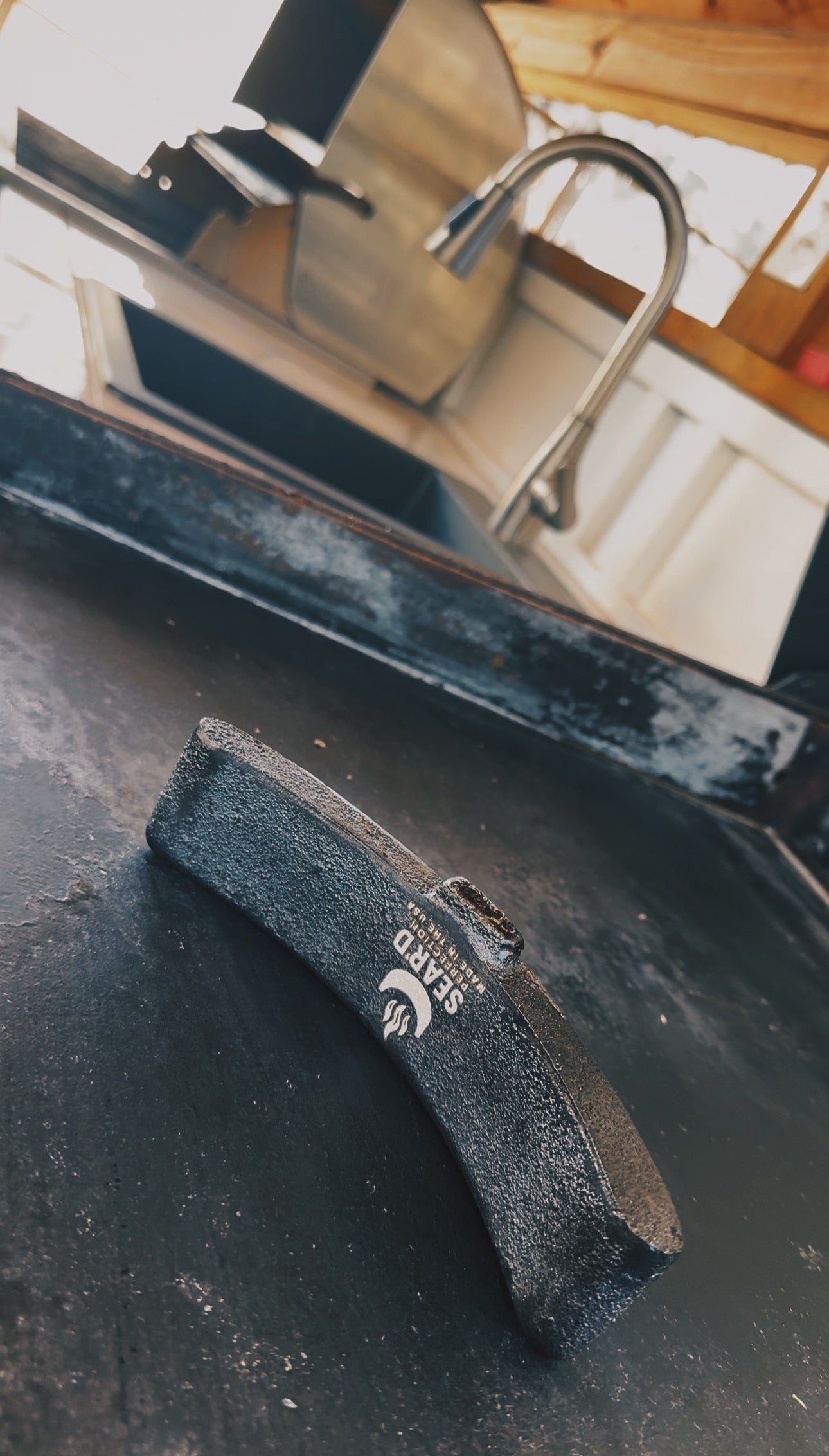 Side-Searing Cast Iron Grill Press